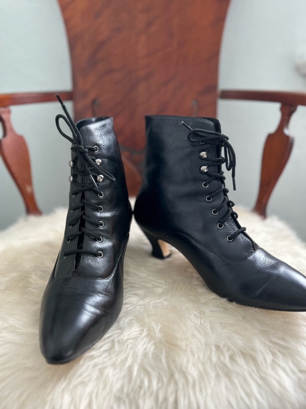 Victorian style Lace-Up Pointed Toe Granny Boots in Black size US 10W